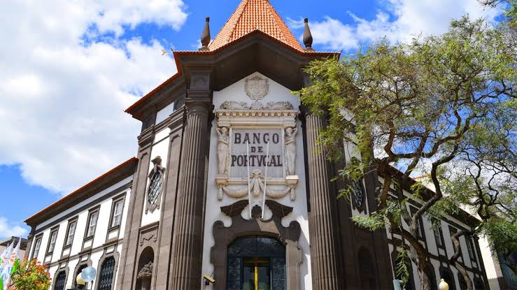 How to Open a Bank Account in Portugal Remotely